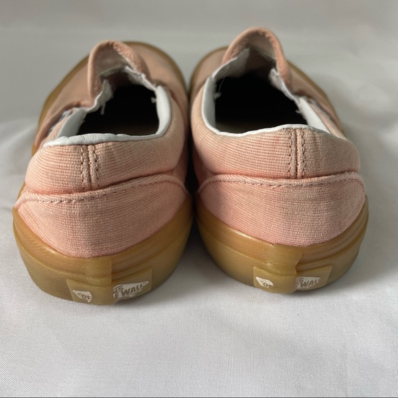 Vans Classic Gum-Sole Slip-On Sneakers- Pink Size 6.5 - Picture 3 of 6